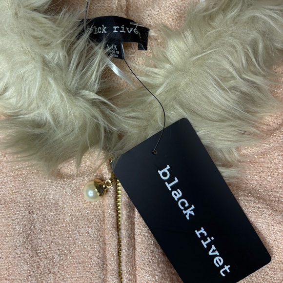 Black Rivet Women Pink and Gold Faux Fur Trim Hooded Poncho - Picture 6 of 9